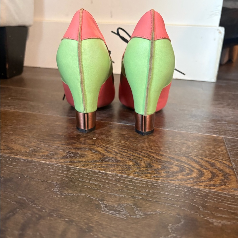 John Fluevog Stylish Pink and Green Heeled Shoes - Picture 10 of 10